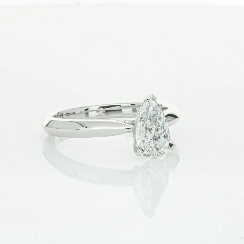 18ct White Gold 1.00ct Pear Cut Diamond Venetian Ring