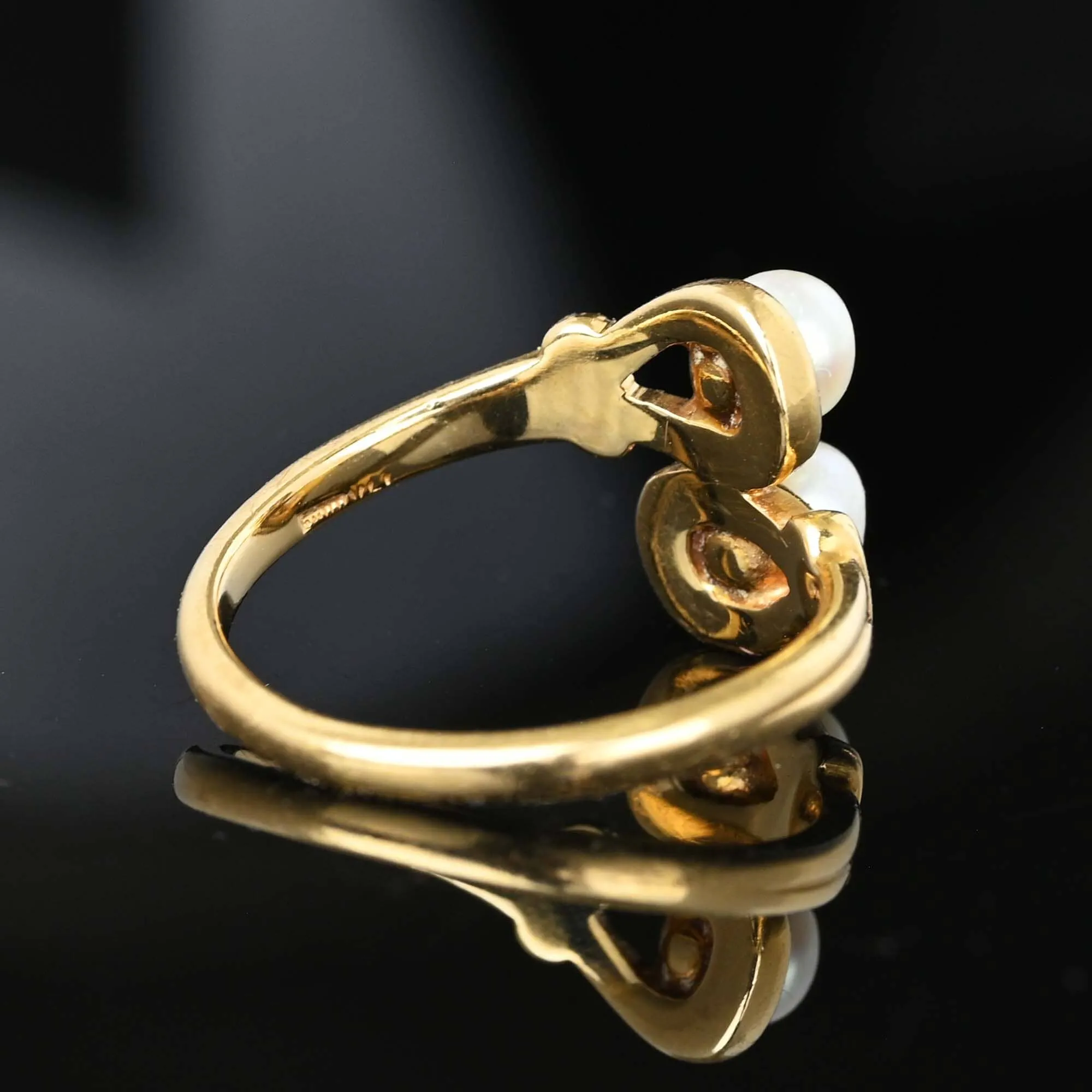 Elegant 14K Gold Toi et Moi Pearl Ring