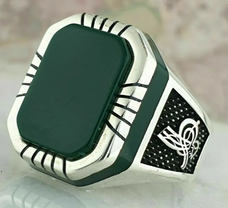 Emerald Men's Luxury Ring