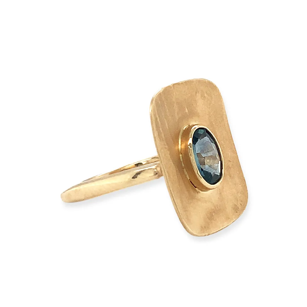 Montana Sapphire & Yellow Gold Crest Ring- "Metolius "