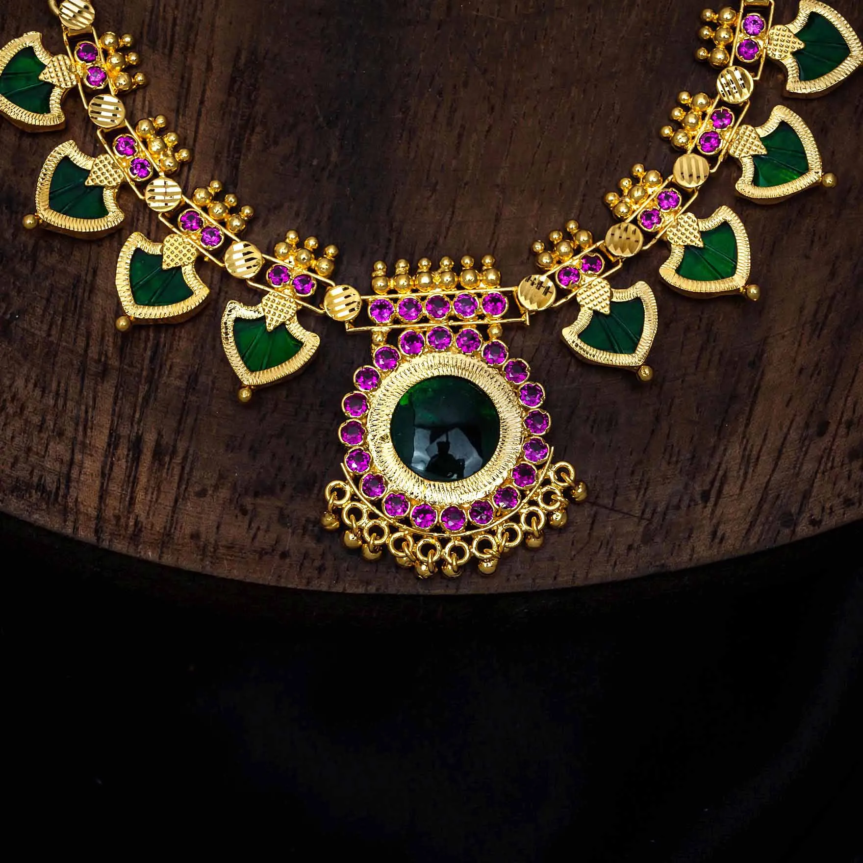 Palakka Necklace with Locket PSPKNPG3-095