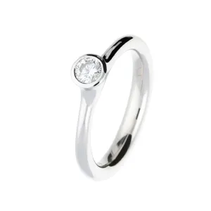 Platinum brilliant Diamond rubover ring