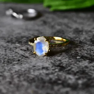 Radiant Moonlight - Moonstone Ring