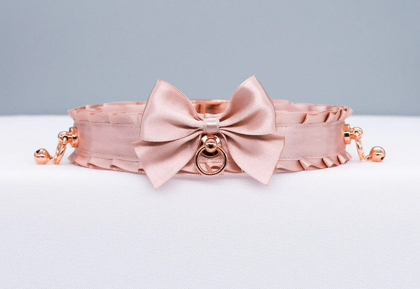 Luxurious Rose Gold BDSM Collar