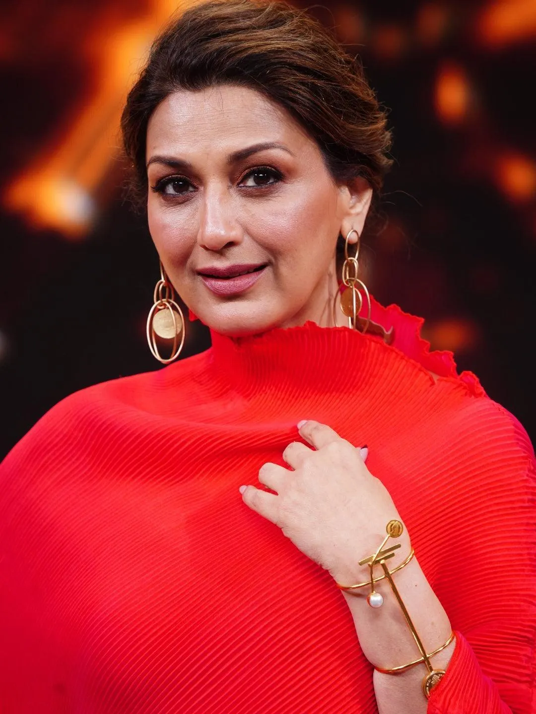 Sonali Bendre In Victorian Dollar Hand Cuff