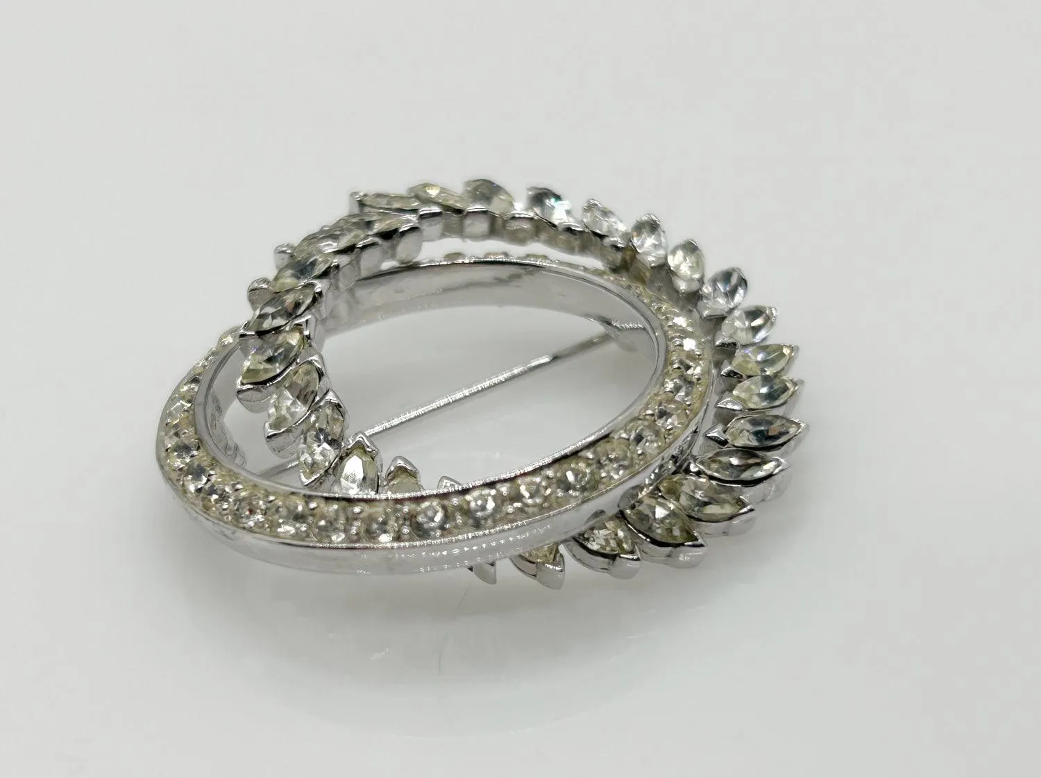 Sparkling Vintage Boucher 4749 Double Circle Brooch